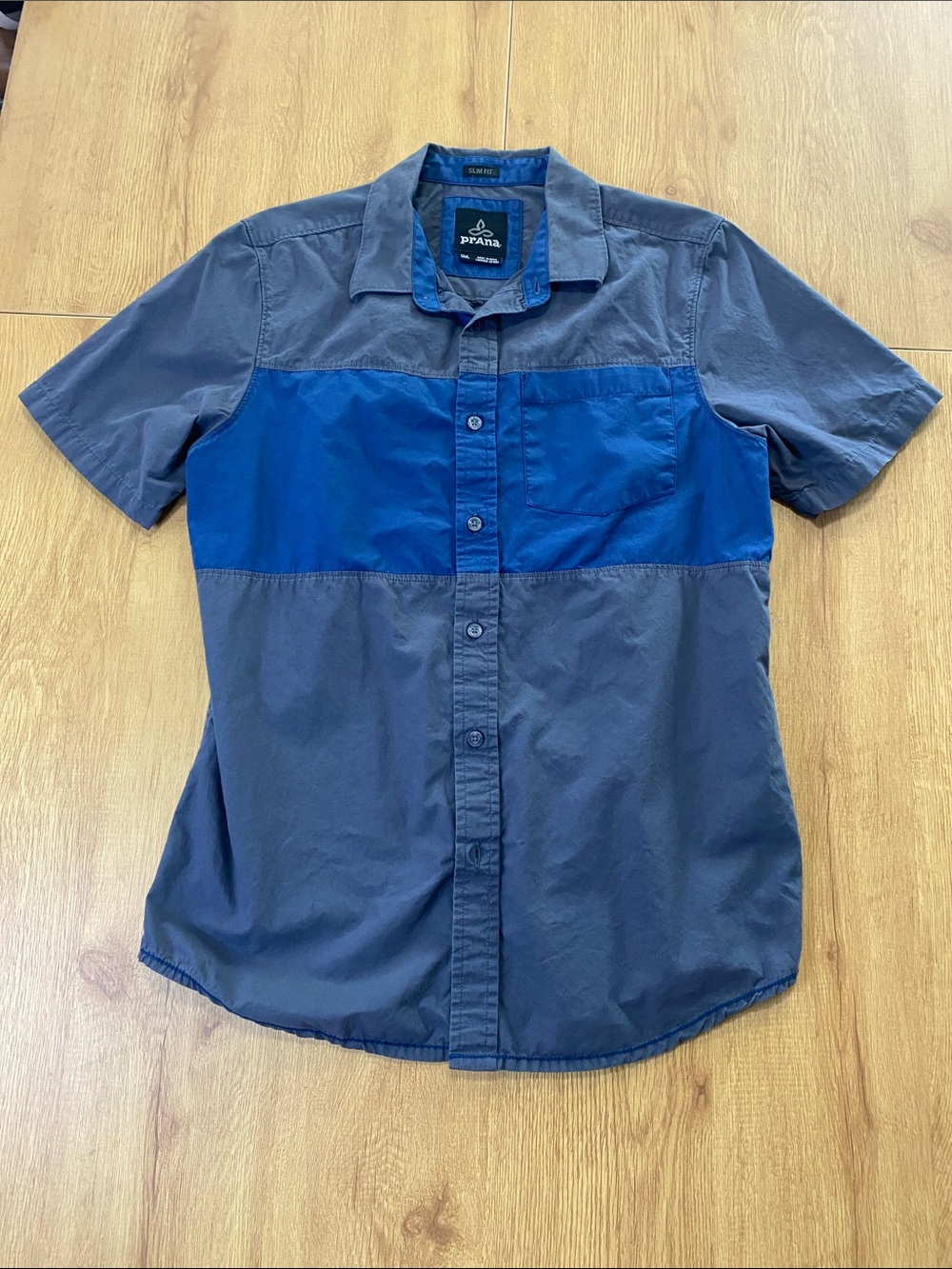 Prana Men's Two-Tone Navy and Royal Blue Short-Sleeve Button-Down Shirt